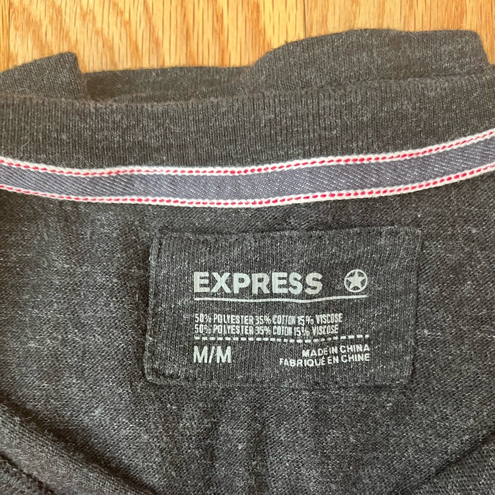 Express Men Top - Picture 4 of 6